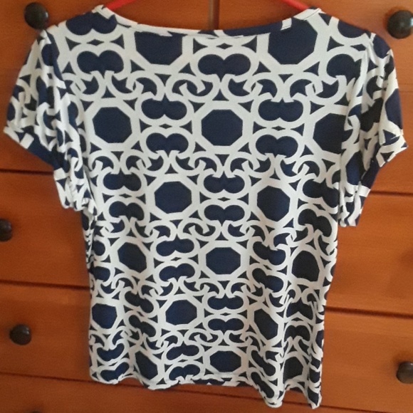 Blouse - Picture 2 of 3